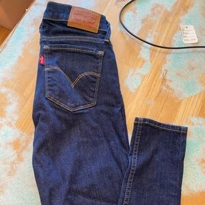 710 super skinny Levi’s